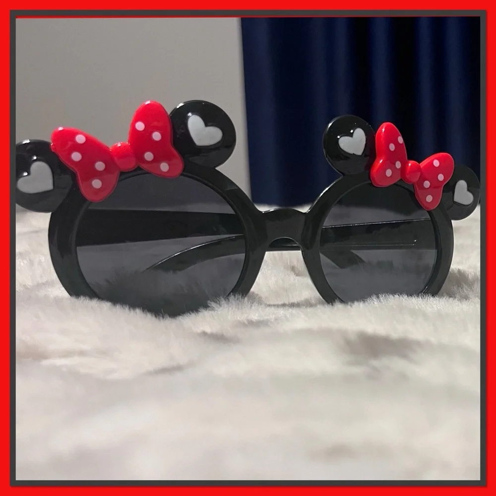 🎈New🎈”Minnie Mouse Sunglasses”🎈